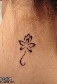 Modello di tatuaggio collo Lotus Totem