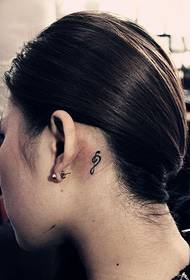 дівчина вуха тотем Примітка татуювання візерунок
