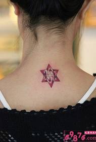 kuusikulmainen tähti takana kaula tuore tatuointi kuva