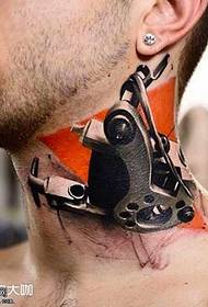 Nek tattoo machine tattoo patroon