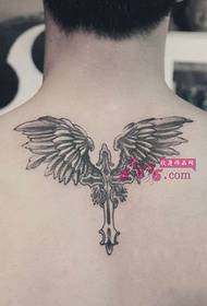 radošs krustu spārnu muguras kakla tetovējums attēls