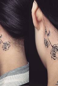 dívky ucho za malé čerstvé chryzantémy tetování vzor