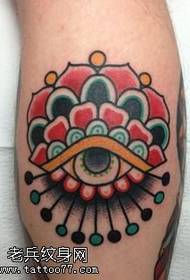 disegno del tatuaggio occhio di vaniglia dipinto vitello