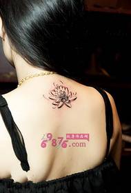 djevojke stražnji vrat mala Svježa slika lotosa tetovaža