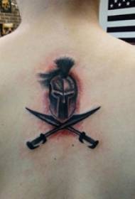 merginos ant paprasto linijos kalavijo ir šalmo tatuiruotės paveikslo juodo taško nugaros
