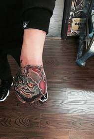 lán de dhroim tá pictiúr tattoo totem malartach
