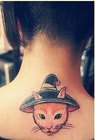 bella immagine del modello del tatuaggio del gatto del collo delle donne di modo