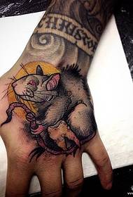 рука назад европейская и американская школа татуировки мыши