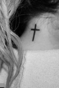 tytöt niskan takana musta viiva klassinen yksinkertainen risti tatuointi kuva