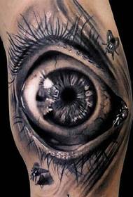 Много реалистична 3D татуировка за очи