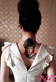 immagine del tatuaggio del collo di modo di bellezza di geisha