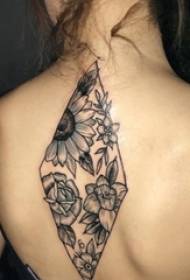ज्यामितीय सरल रेखा संयंत्र फूल टैटू चित्र के काले बिंदु की पीठ पर लड़कियां