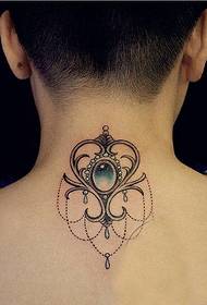 immagine di immagine del tatuaggio del diamante del bello sguardo del collo della donna di modo