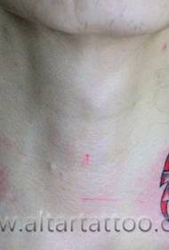 uzorak za tetovažu bodeža na vratu s hladnim vratom