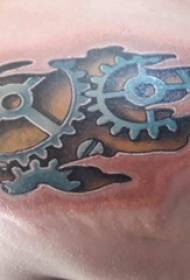 Mga lalaki nga mekanikal nga tattoo tattoo Kolor nga litrato sa gear nga tattoo sa likod