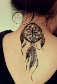 mga batang babae sa leeg itim na kulay-abo na sketch point thorn kasanayan pampanitikan panaginip catcher tattoo larawan