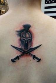 Samurai clogad ar ais fireann fireann ar phictiúr tattoo samurai dubh