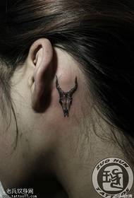 modello di tatuaggio antilope fresca piccola orecchio femminile