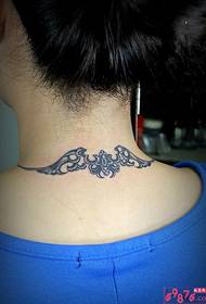 zadní krk štěstí totem křídla tetování obrázek