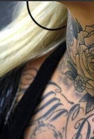 欧美女生脖子大幅唯美牡丹纹身图片