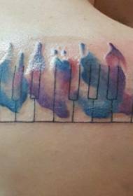 tatuaggi posteriori maschi maschi sul retro della linea colorata immagine del tatuaggio