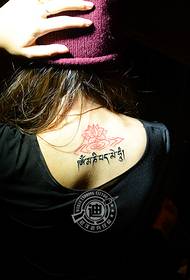 skönhet tillbaka lotus tibetanska tatuering mönster