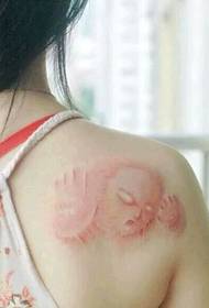 malikot na pattern ng tattoo ng demonyo