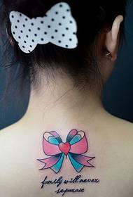 tatuaggio arco di colore posteriore