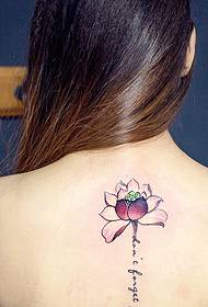 Tatuaggi di Lotus cù Tatuaggi Inglese