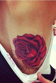 bellezza torna modello di tatuaggio di rosa rossa