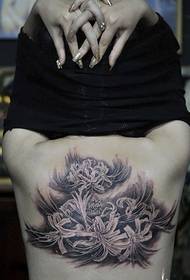 გოგონების shoulders ლამაზი ყვავილების tattoo ნიმუში
