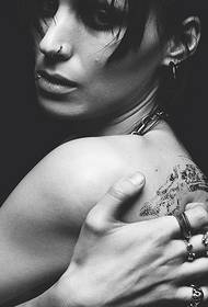 movie dragon tattoo girl back dragon tattoo