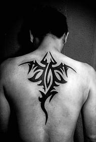 класичні татуювання з тату «Back totem» незабутні