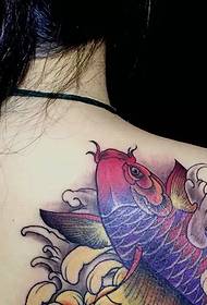 colore posteriore Il modello del tatuaggio del calamaro è molto sorprendente
