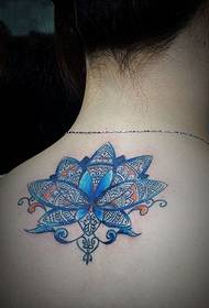 ljepota leđa plava vanilija šarm foto tetovaža