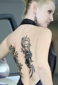ຄວາມງາມ enchanting ກັບຄືນໄປບ່ອນ tattoo totem