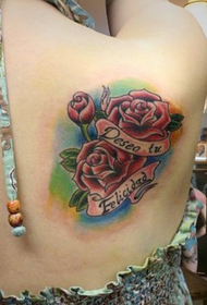 tjejer tillbaka ros tatuering