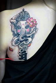 muy personalidad espalda pequeña imagen del tatuaje del elefante