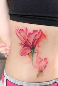 ragazze ritornu splendida moda tatuaggio di fiori di moda