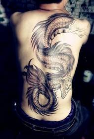 Infilatura posteriore del tatuaggio del drago Effetto stereoscopico stereoscopico completato