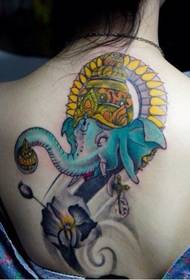 takaisin elefantin pään tatuointikuvio