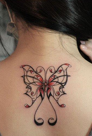 tilbage trend med lille sommerfugl tatovering mønster