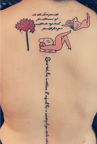 Sánscrito creativo con tatuaje en la espalda estampado