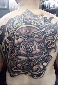 татуировка с большим поясом