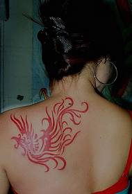 ຮູບແບບ tattoo phoenix ຂອງບຸກຄະລິກທີ່ແທ້ຈິງ