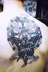 mandlig ryg udsøgt anime logo tatovering
