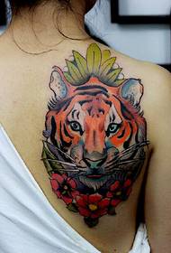 образец за тетоважа на тигар од задната боја