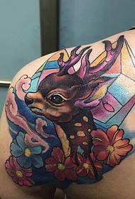 Tatuaggio tatuaggio cervo di colore in stile europeo