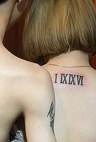 coppia di chiavi in alto indietro tatuaggio inglese