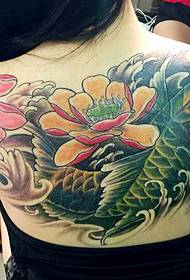 bellezza indietro bellissimo modello di tatuaggio di calamari di loto